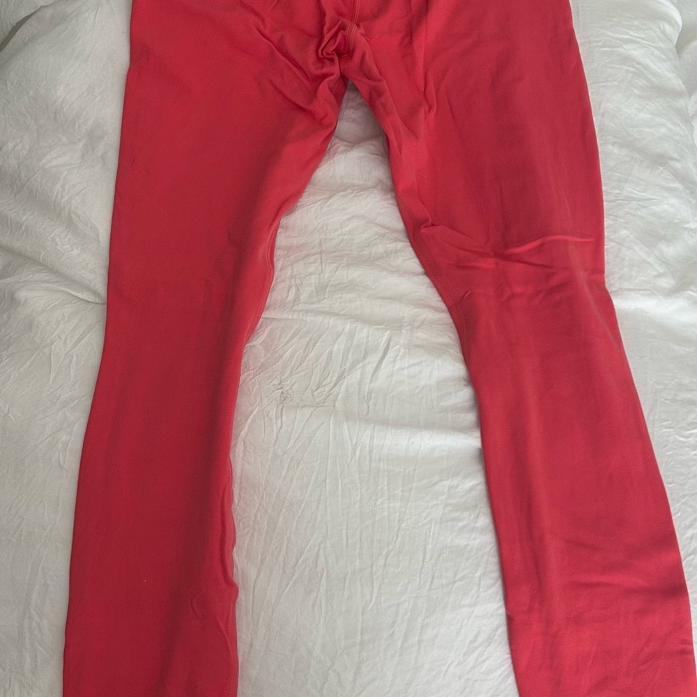 Lululemon 28” Pink Leggings Size 6 - Picture 2 of 3